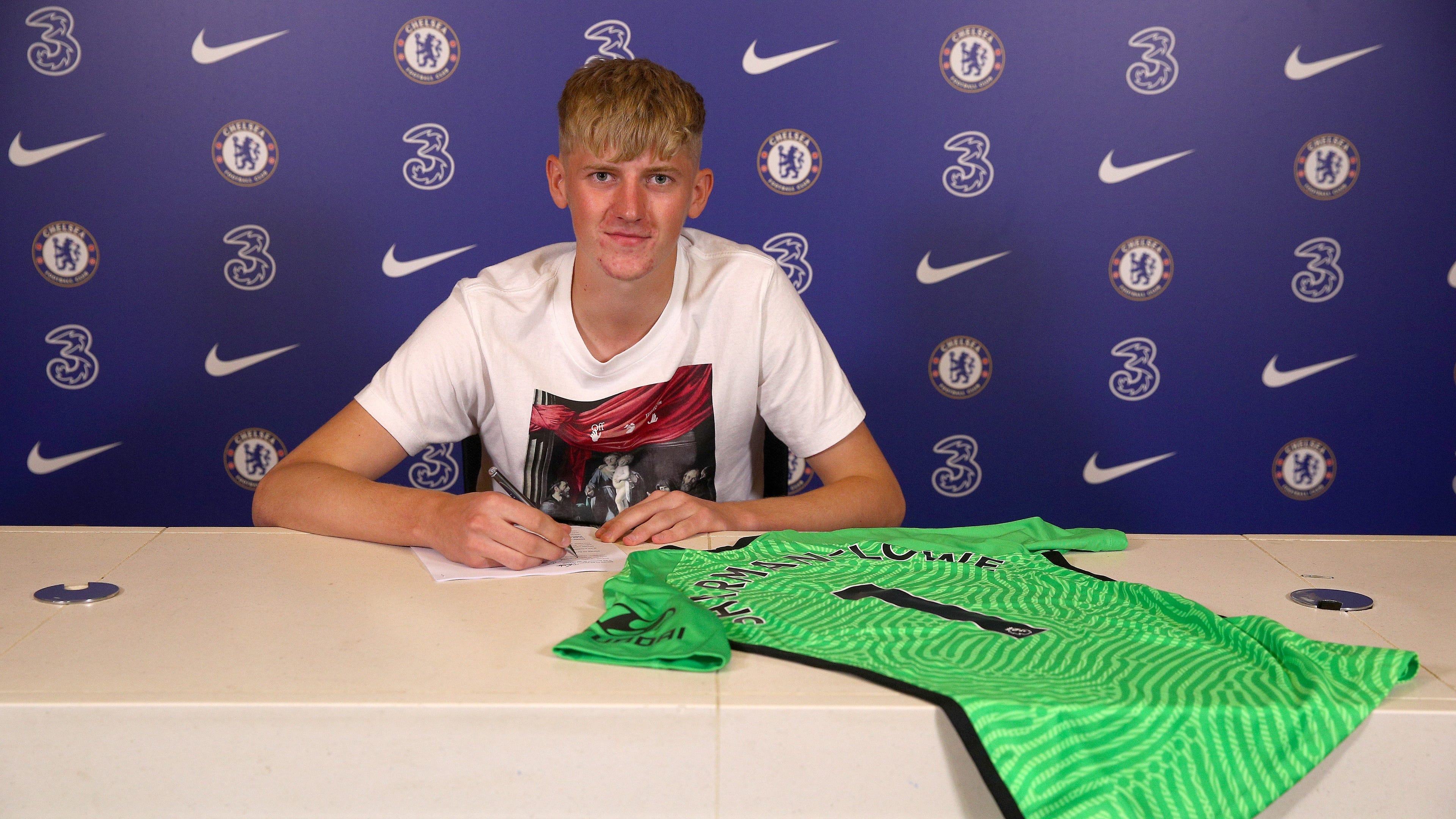 Chelsea sign teenage goalkeeper Sharman-Lowe after getting Cech's tick of approval | Goal.com US